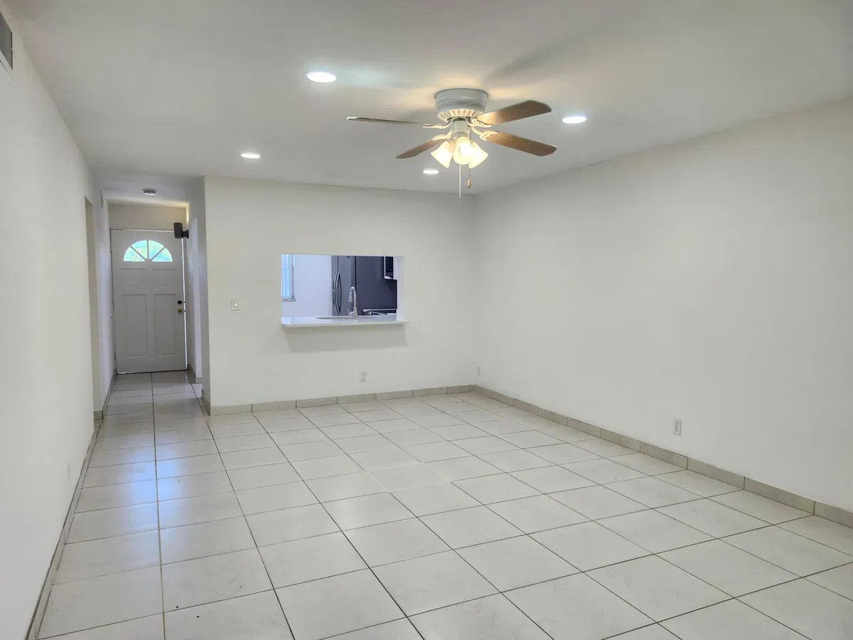 Unit 202 photo 7