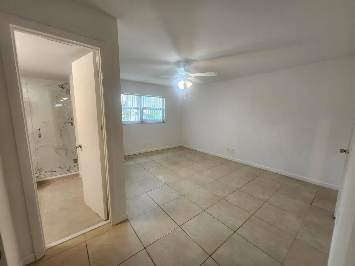 Unit 202 photo 10