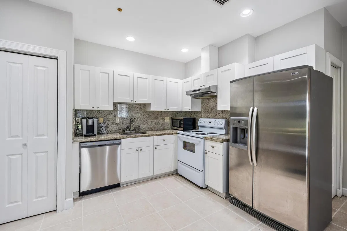 Residence photo 25