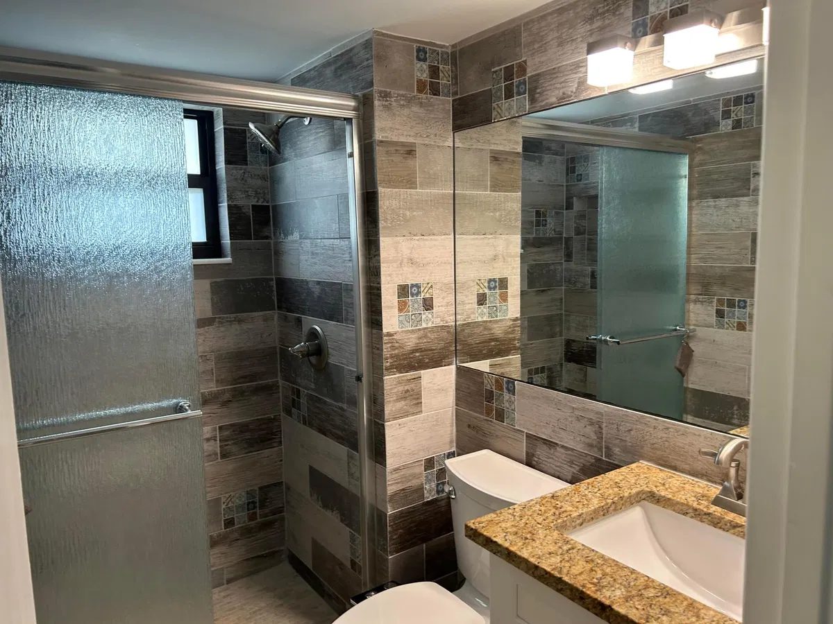 Unit 115 photo 13