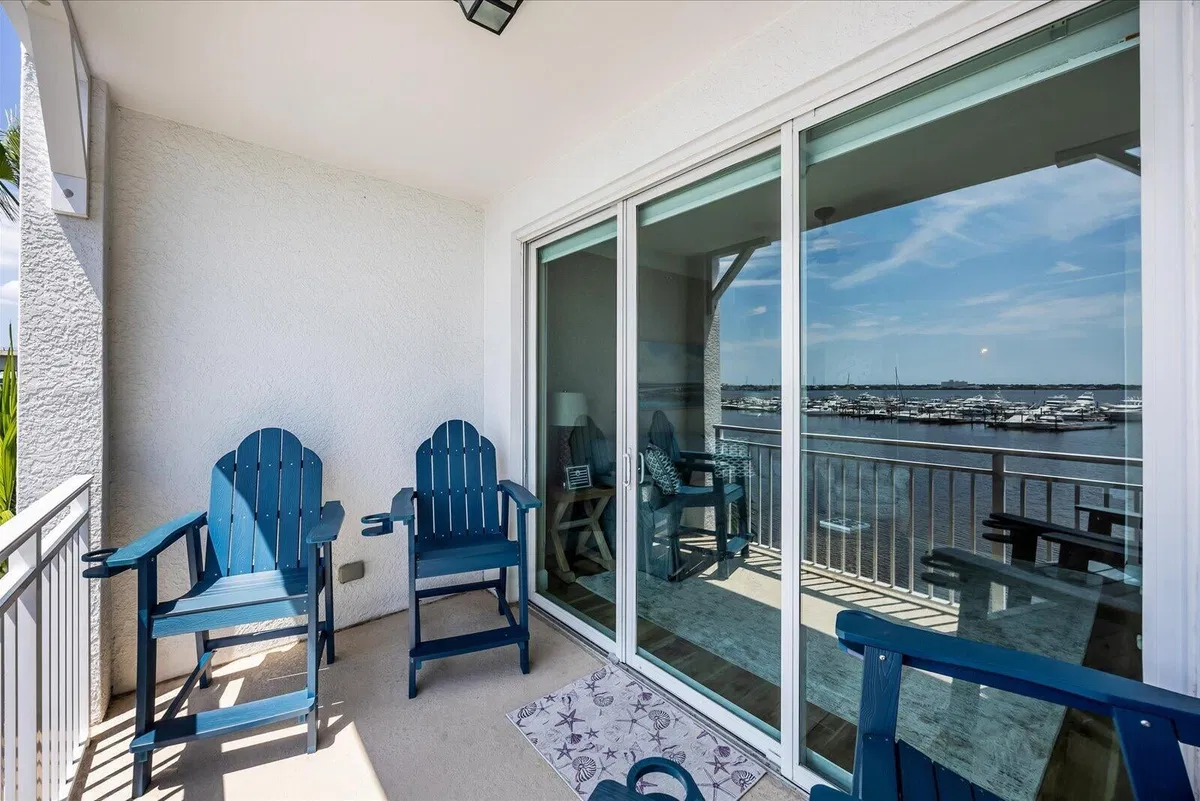 Harborage Yacht Club Unit 302 photo 37