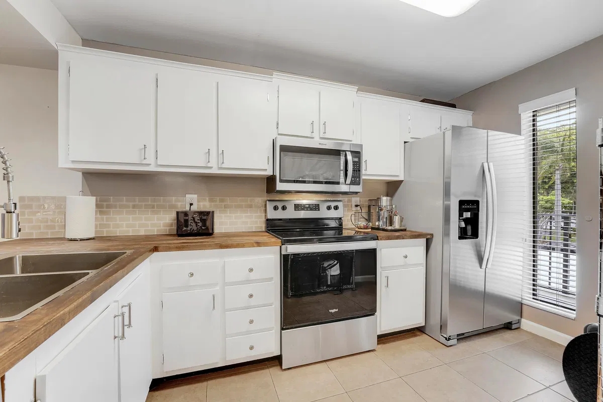 Boca Raton Unit 204 photo 4