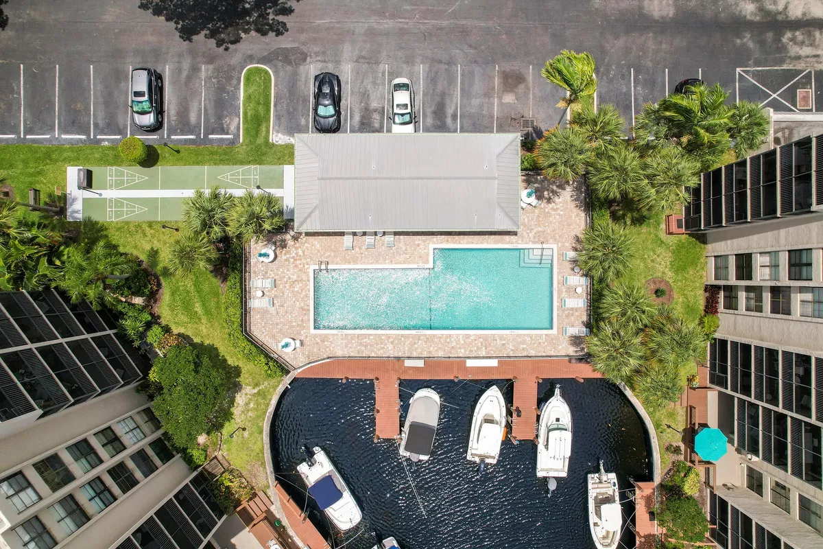 Boca Raton Unit 204 photo 22