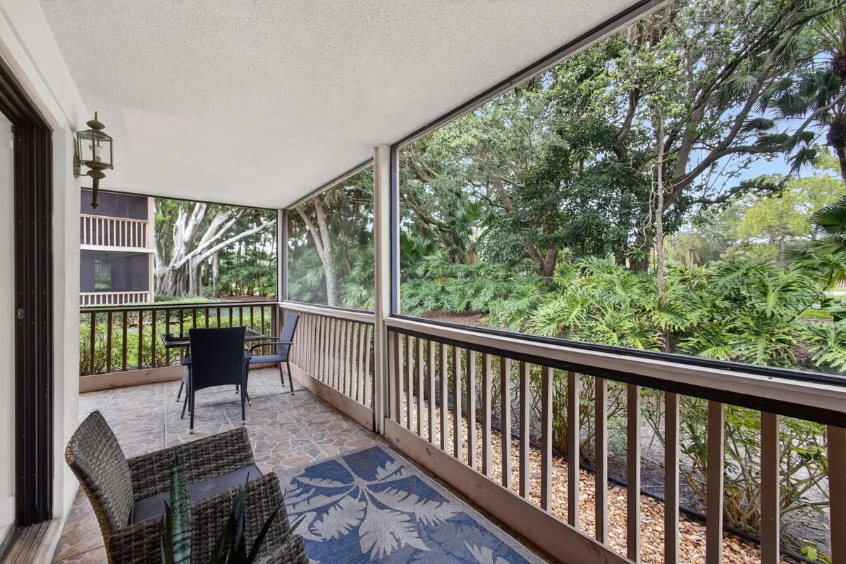 PGA National Palm Beach Gardens Residence photo 40