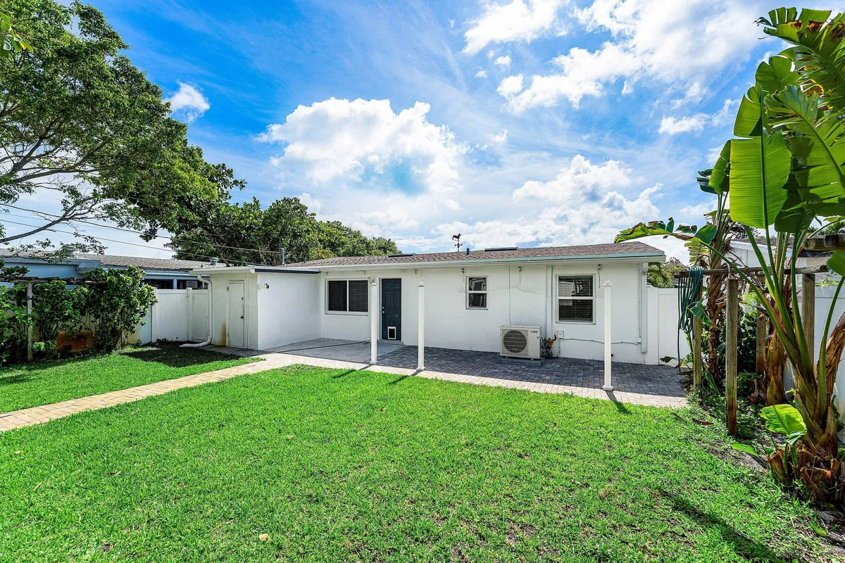 Residence photo 22