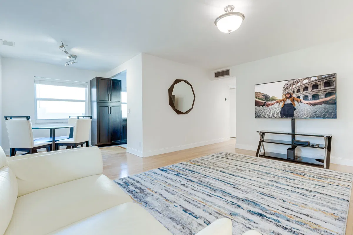 Unit 509 photo 19