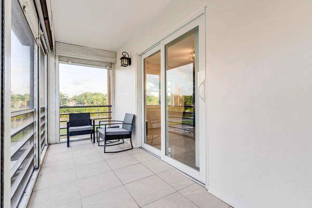 Unit 509 photo 49
