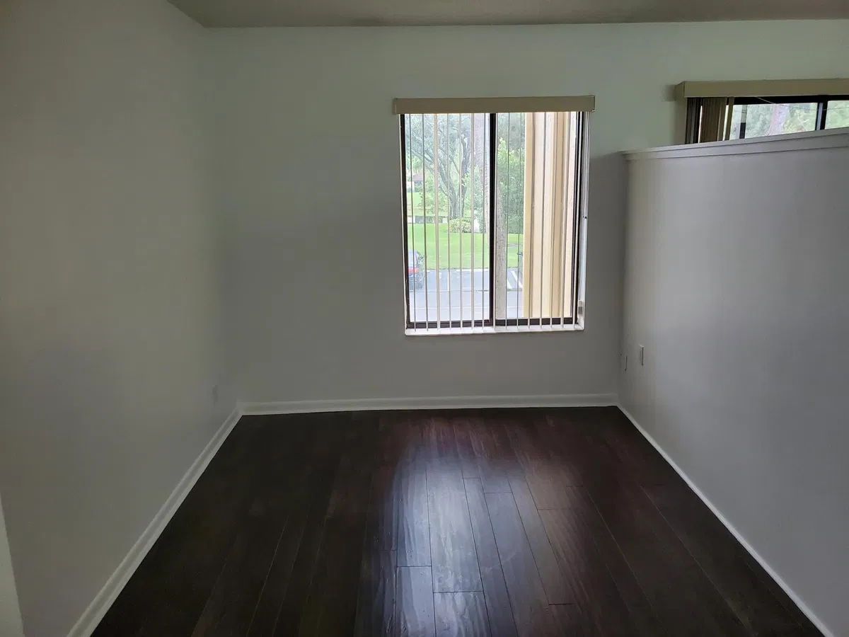 Unit B2 photo 13