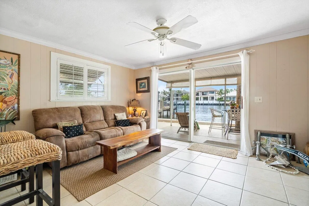 Residence photo 22