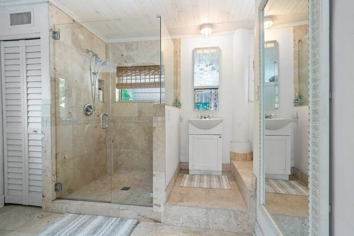 Residence photo 31