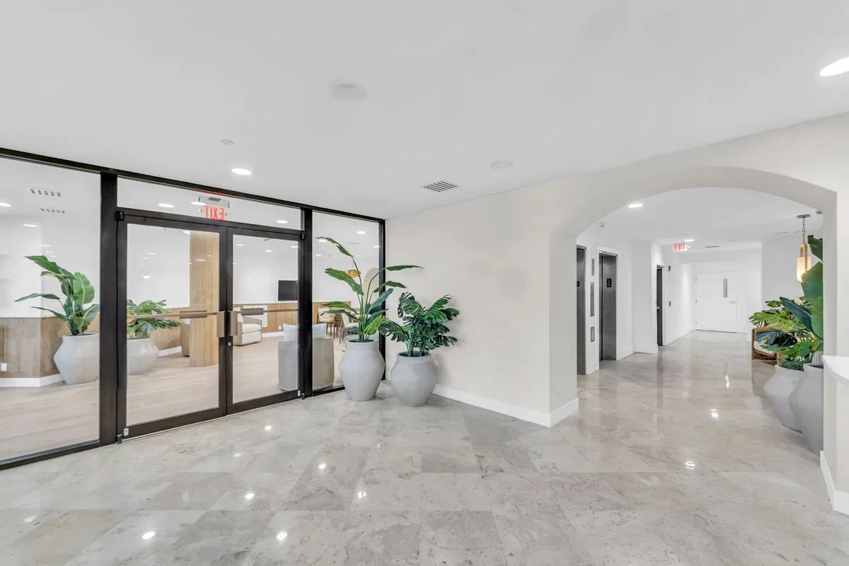 Unit 510 photo 40