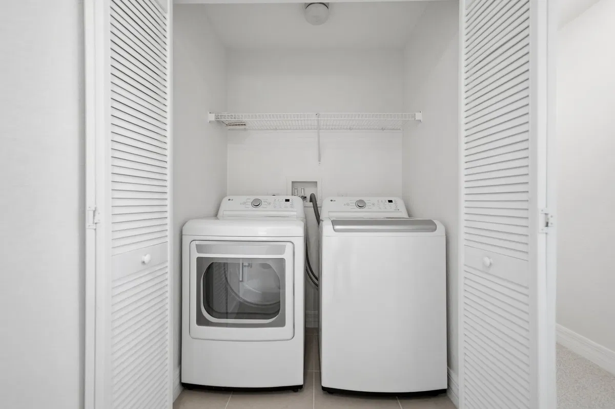 Unit 104 photo 22