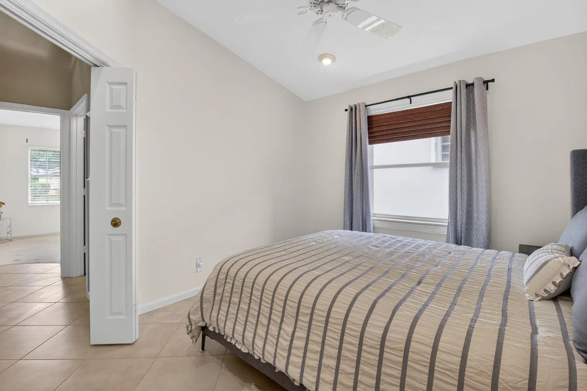 Residence photo 37