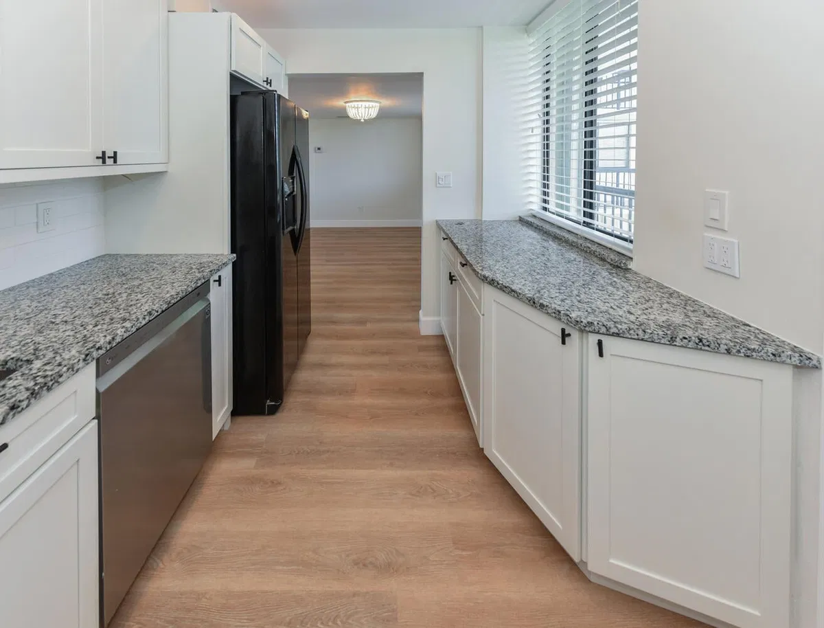 Unit M1-403 photo 13