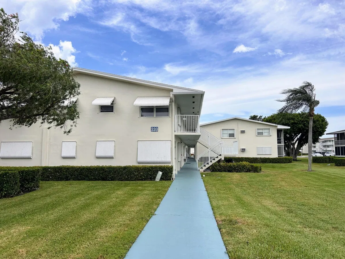 Unit 103 photo 16