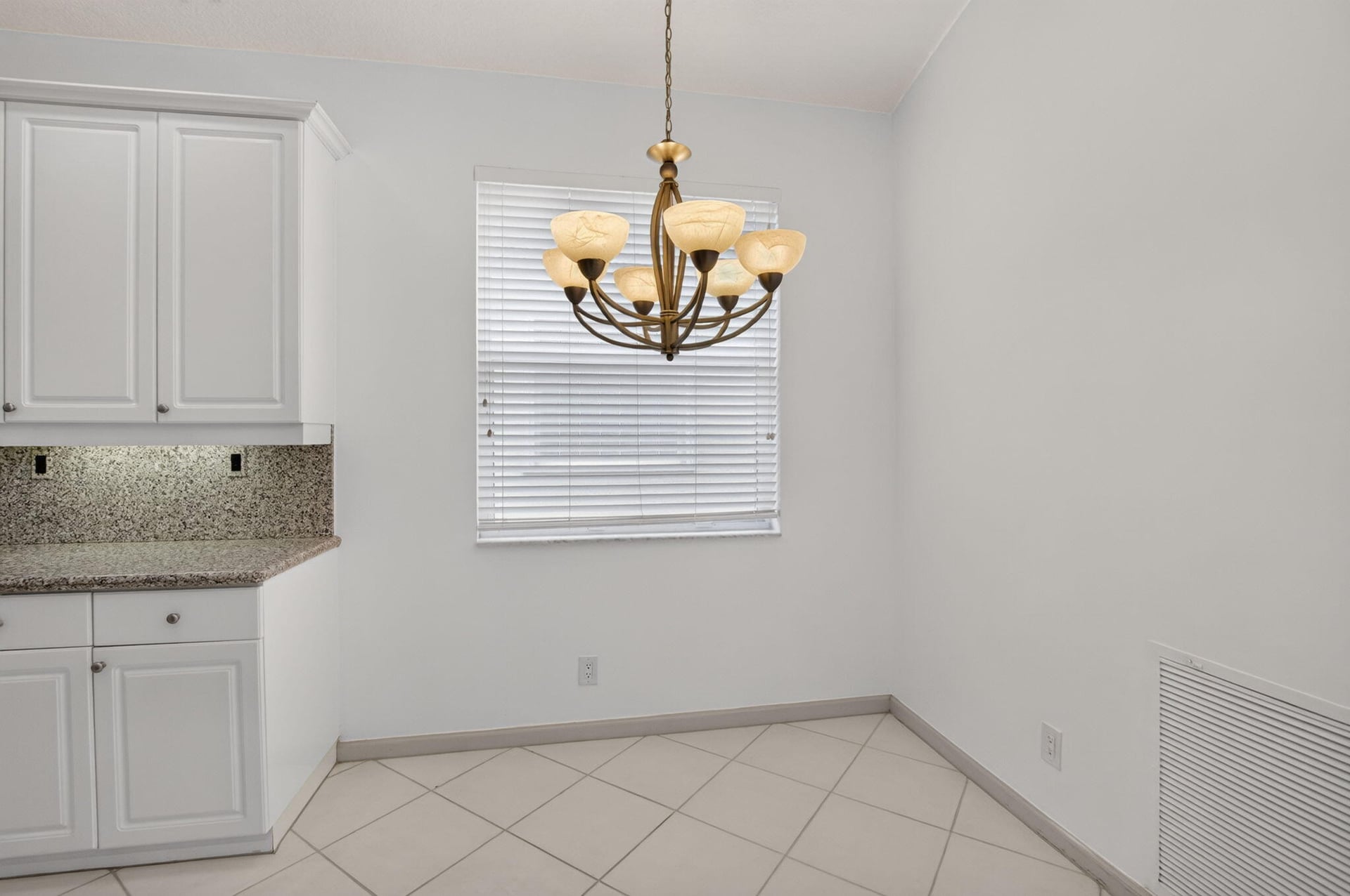 Residence photo 25