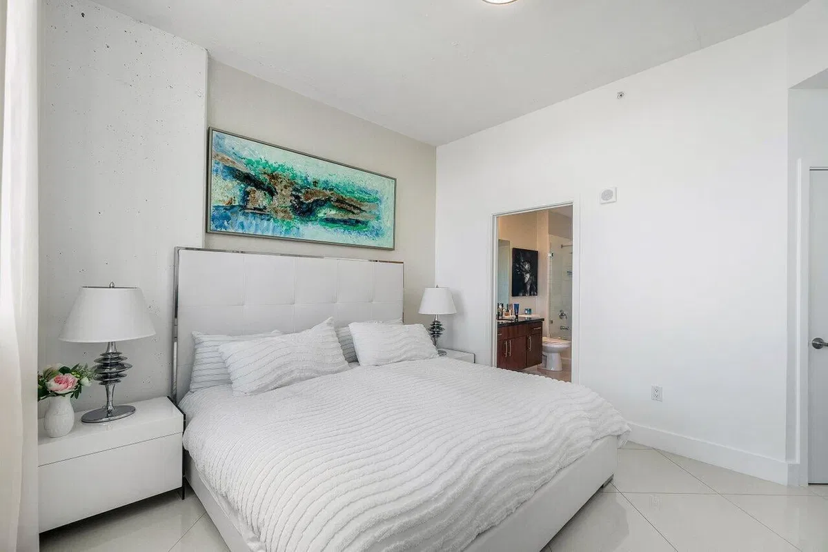 The Edge Unit 1418 photo 16