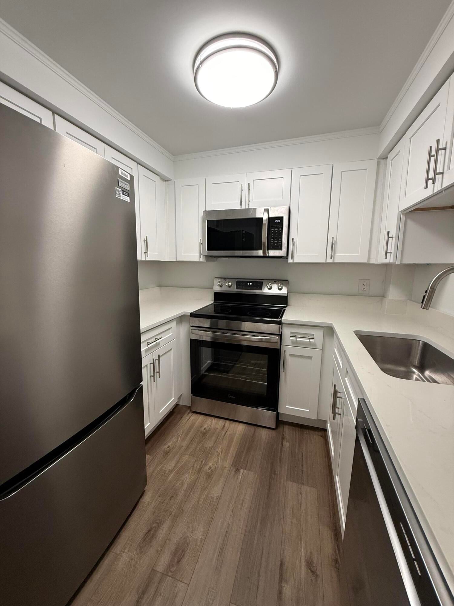 Village of North Palm Beach Unit Apt 5 photo 4