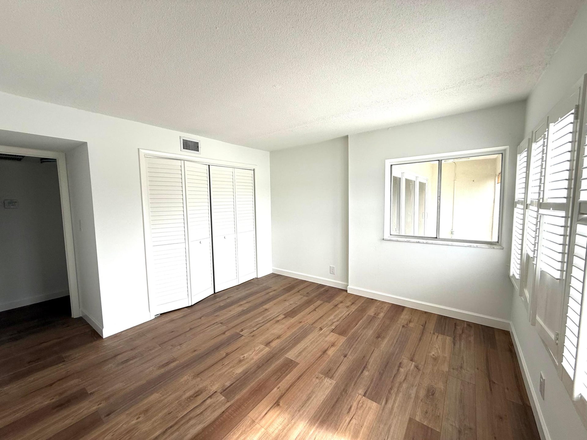 Village of North Palm Beach Unit Apt 5 photo 19