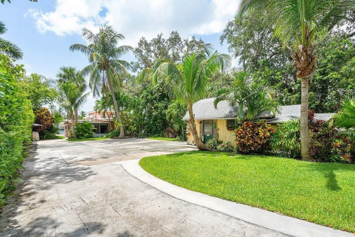  Residence photo 28