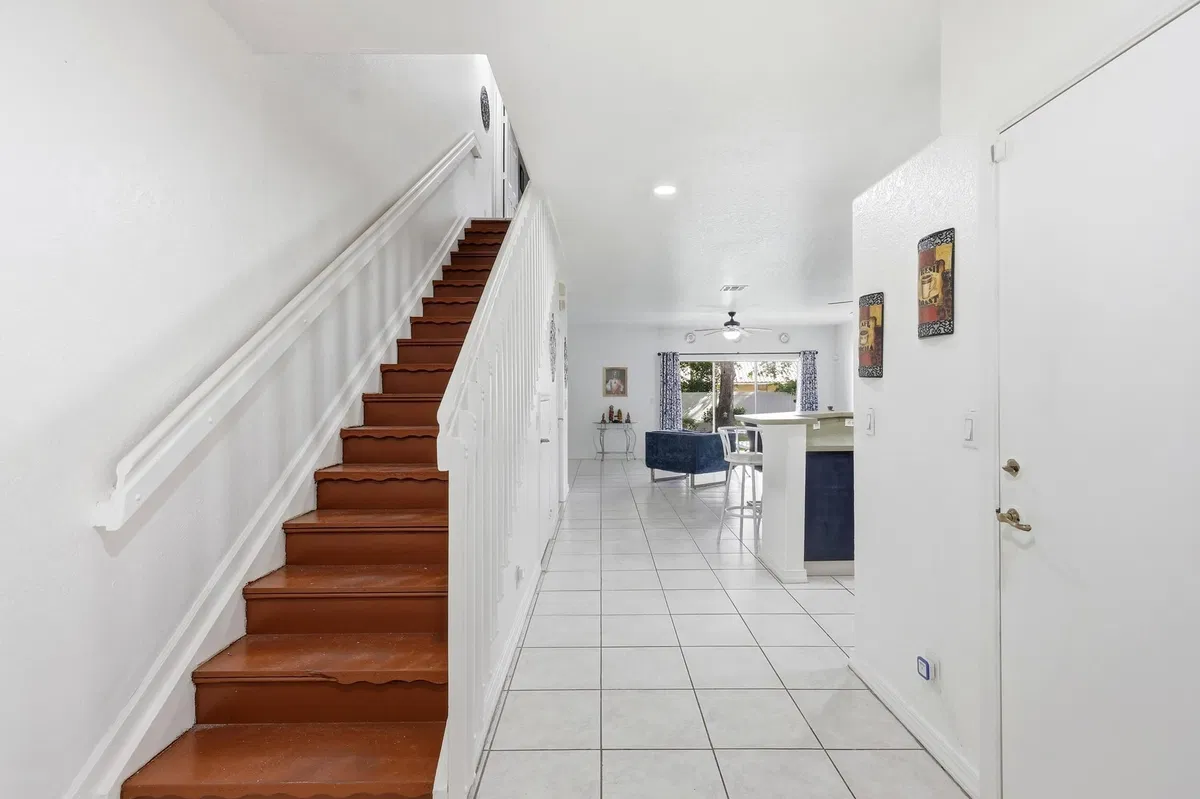 Residence photo 4