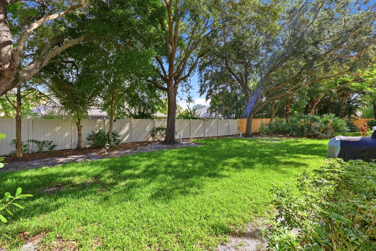 Residence photo 31