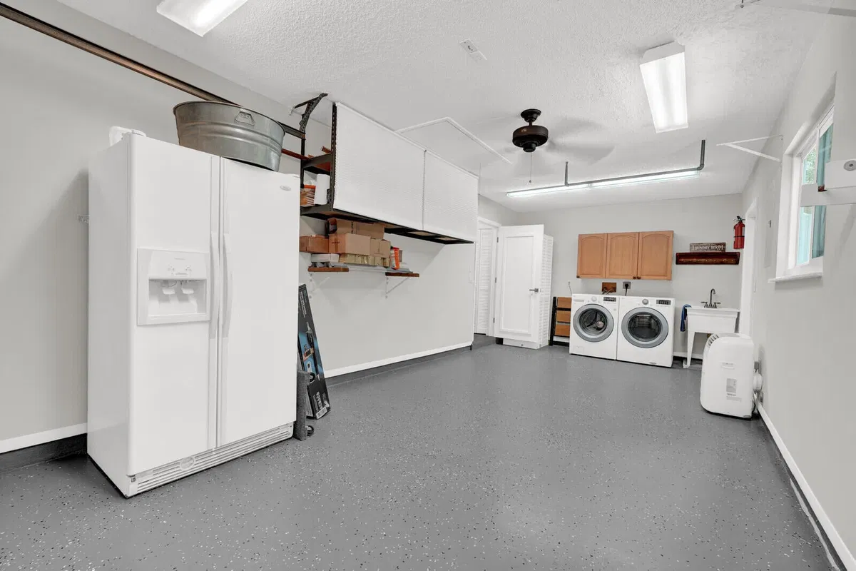  Residence photo 34