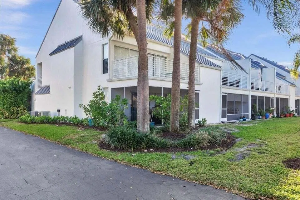  Unit M2-214 photo 28