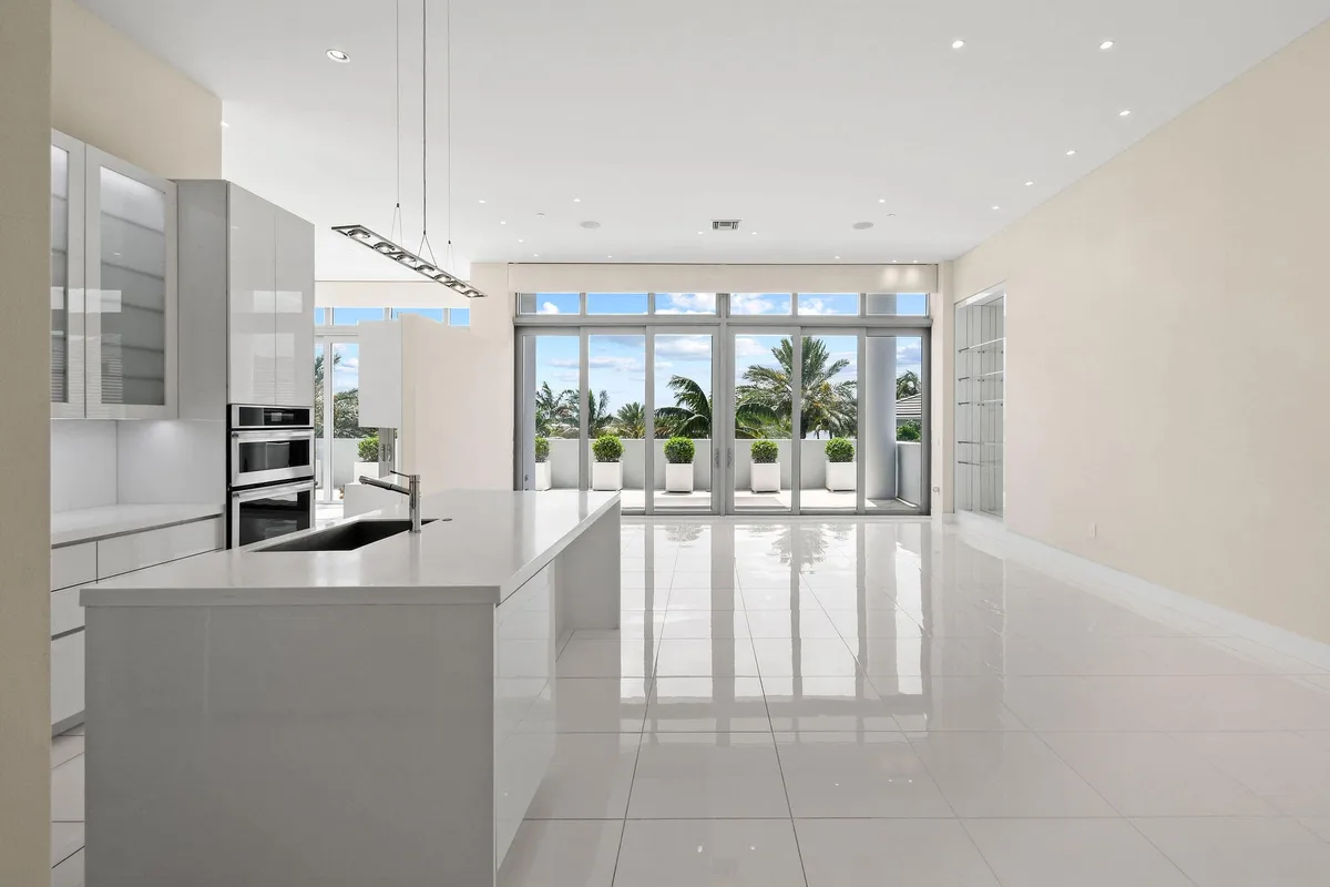 Water Club North Palm Beach Unit 301