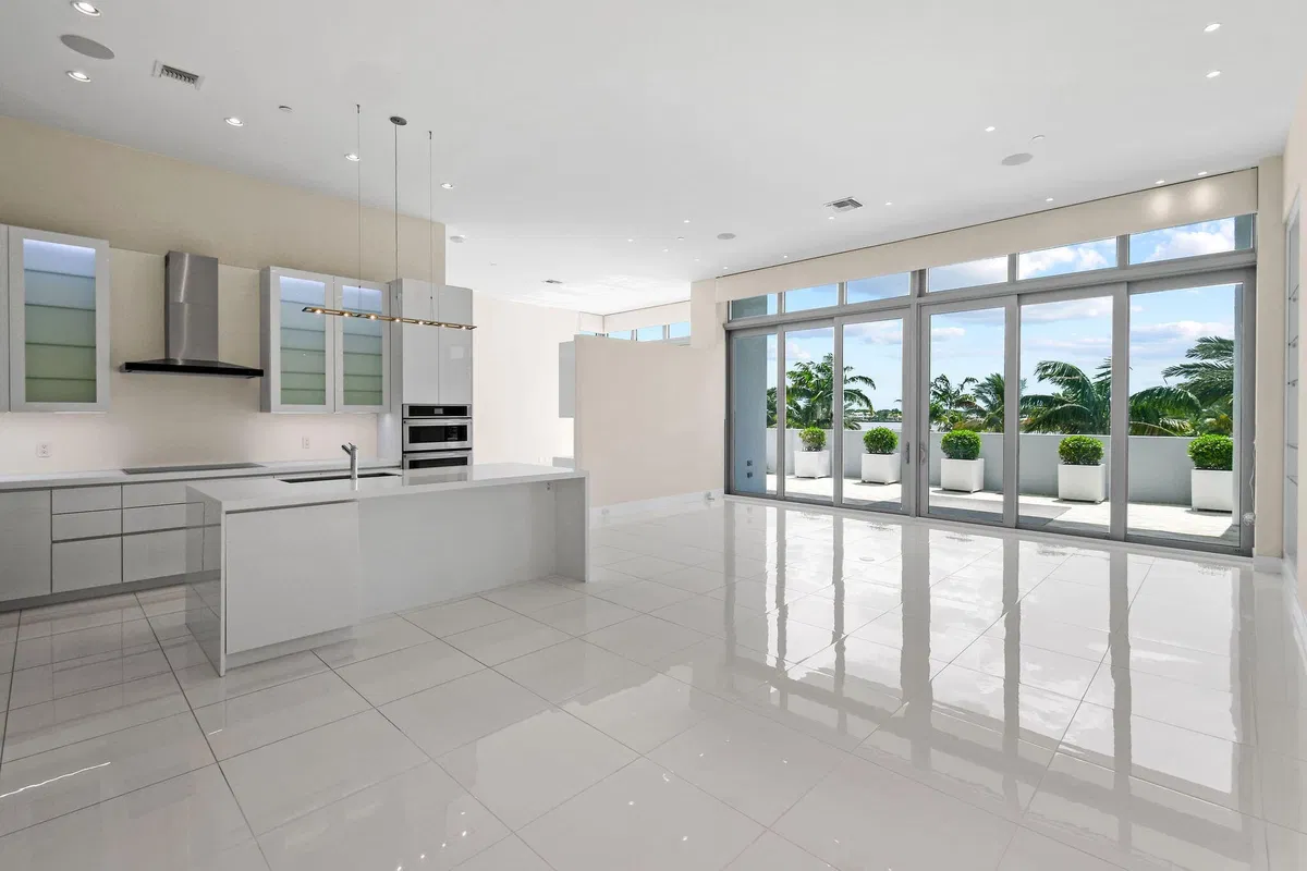 Water Club North Palm Beach Unit 301 photo 4
