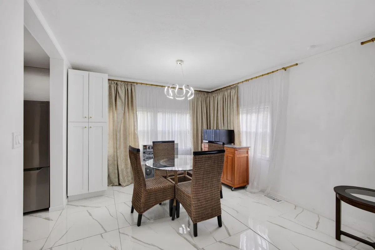  Residence photo 13