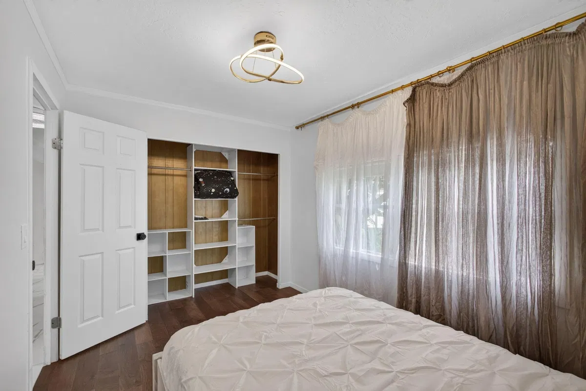  Residence photo 31