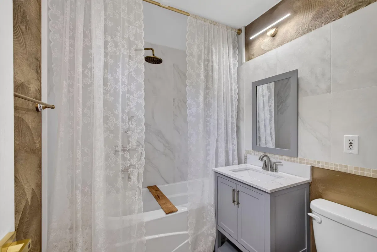  Residence photo 34