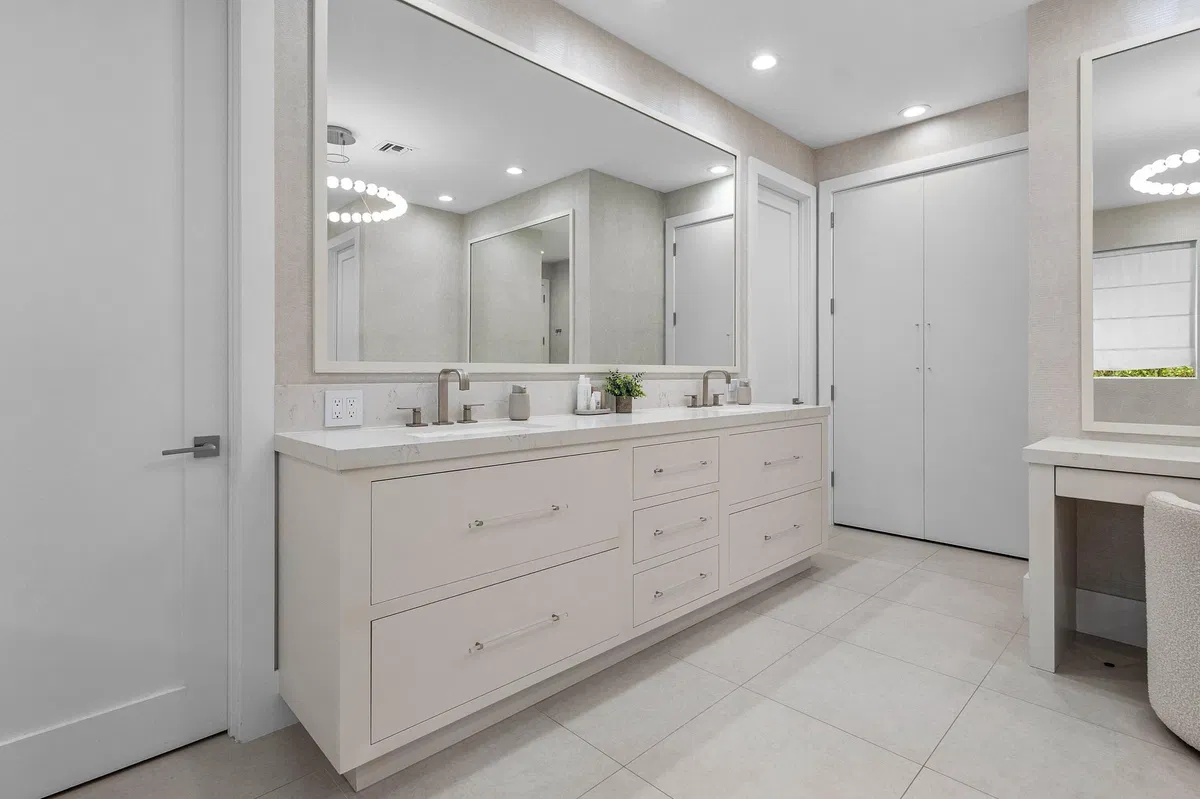 Woodfield Country Club Residence photo 25