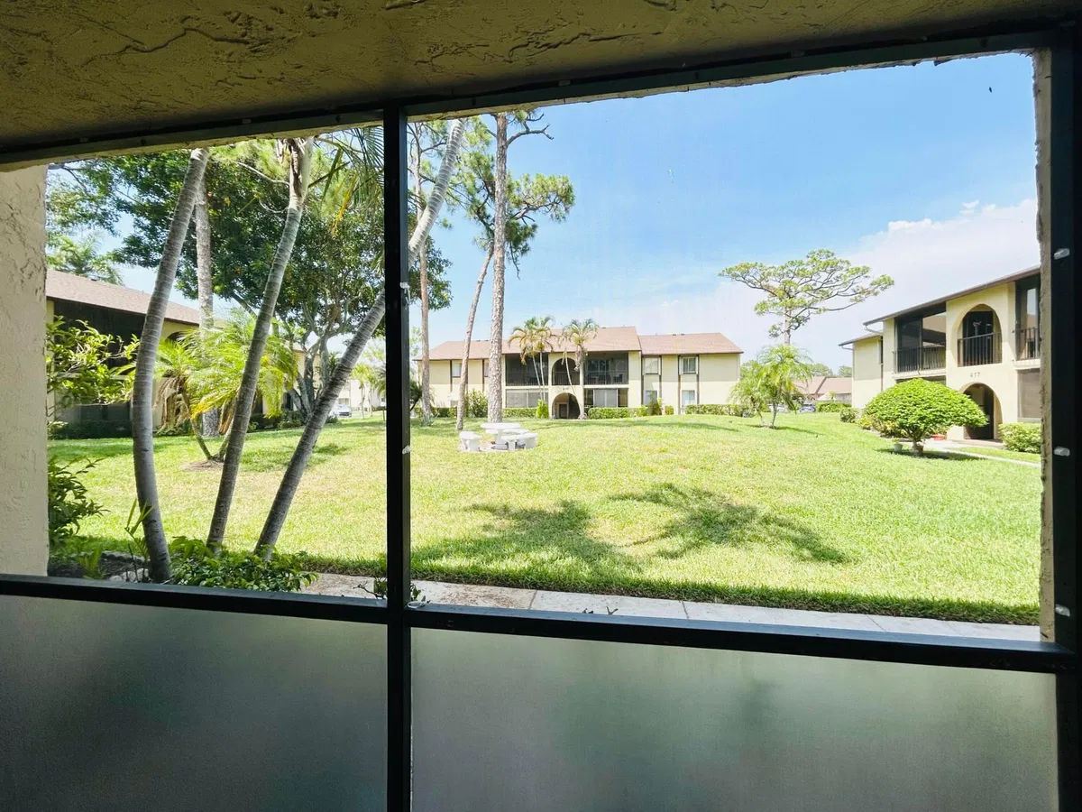 Unit C-1 photo 34