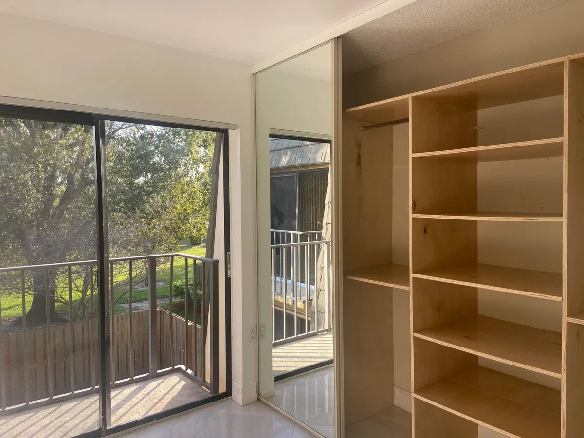 Residence photo 16