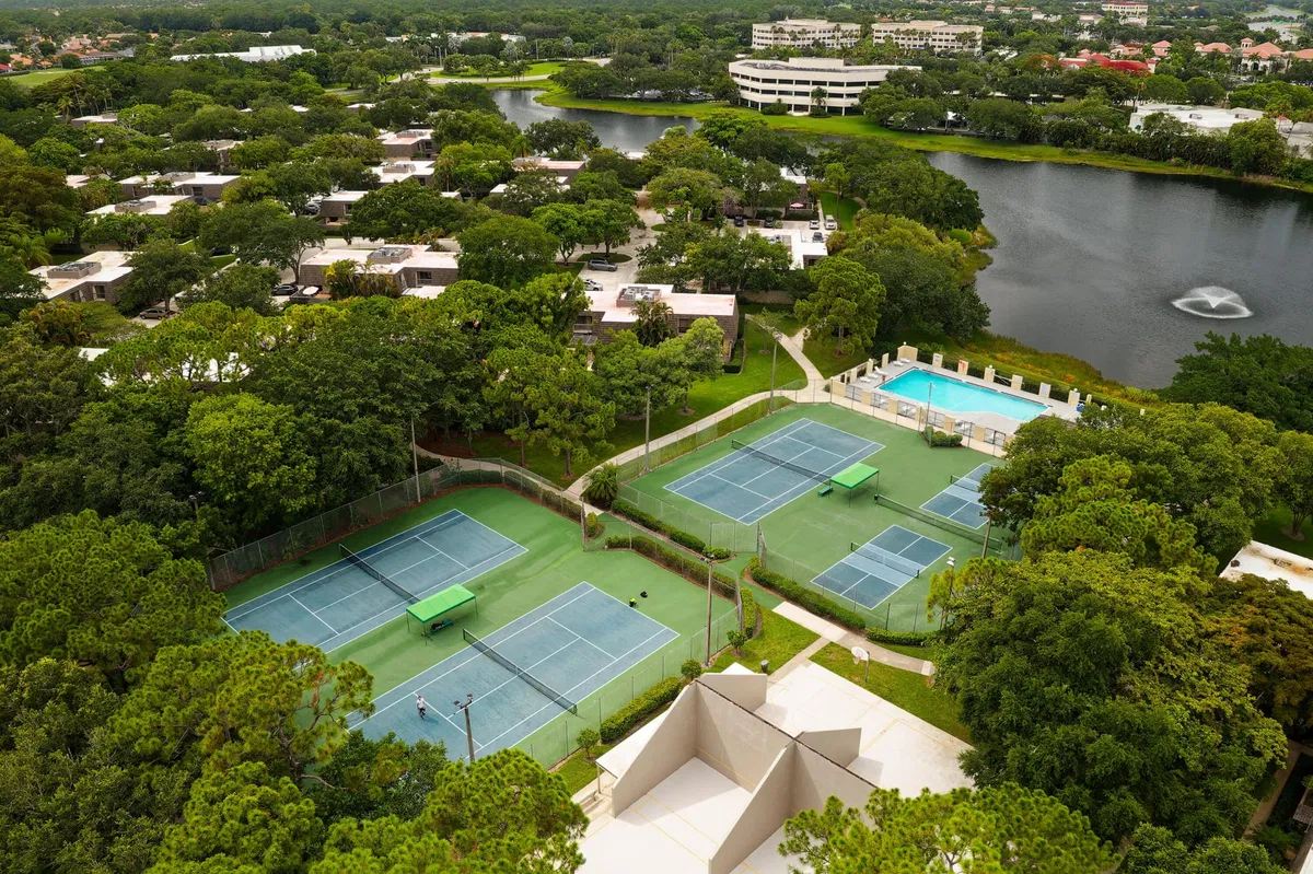 PGA National Palm Beach Gardens Residence photo 31