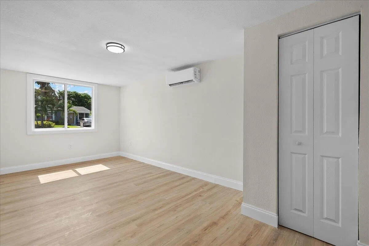 Residence photo 10
