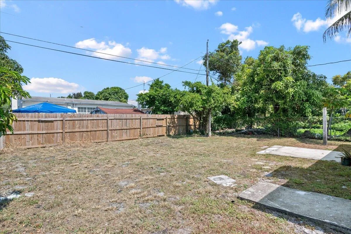Residence photo 16