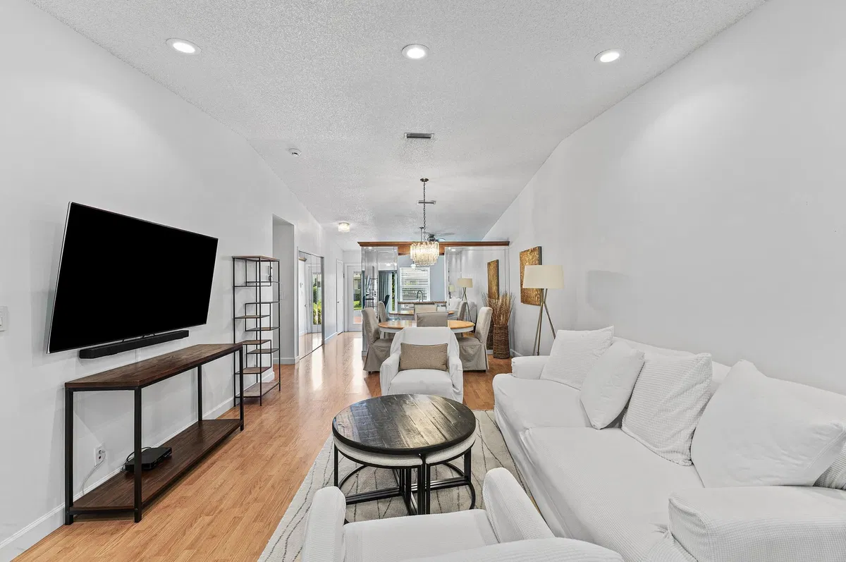 Residence photo 4