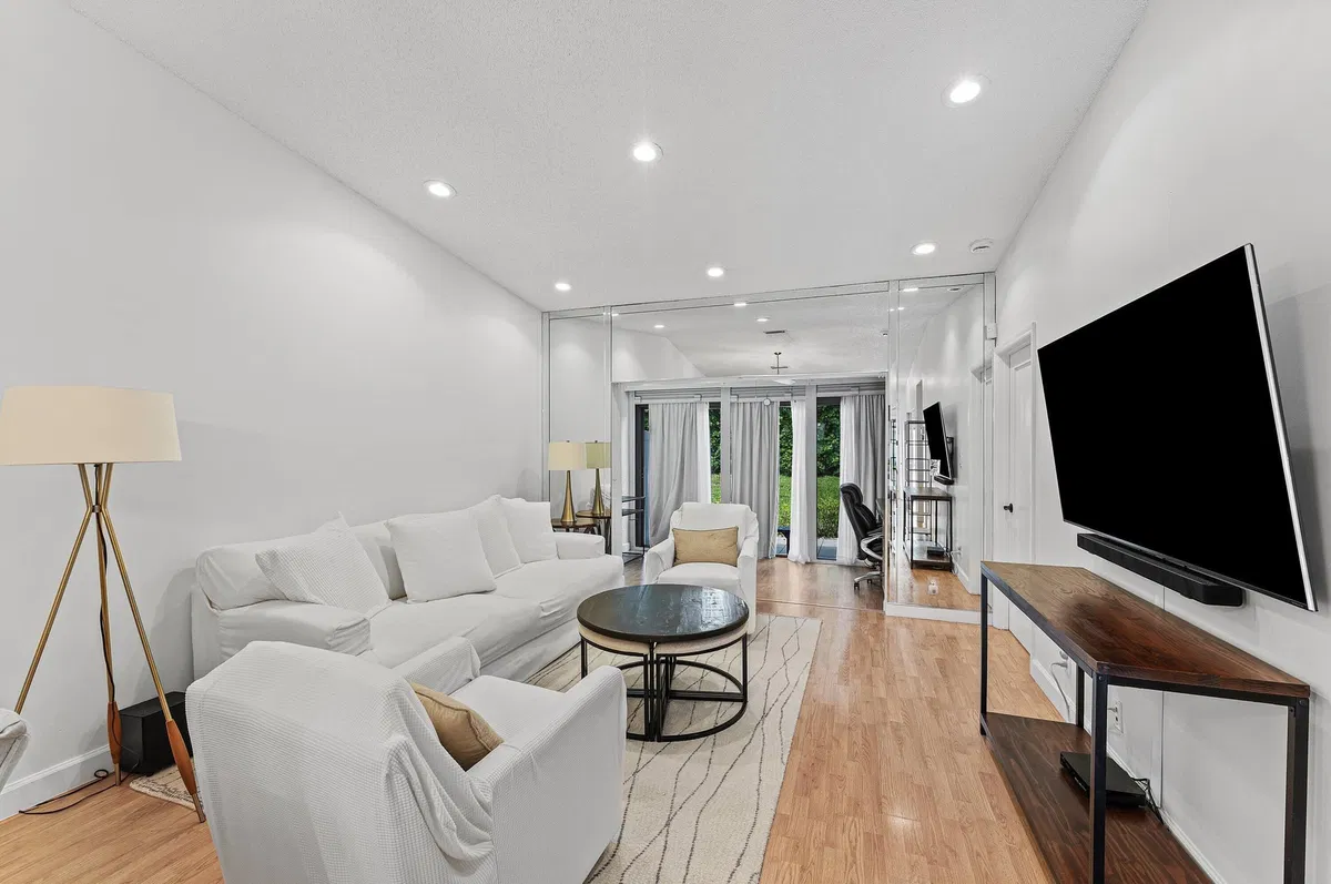 Residence photo 7