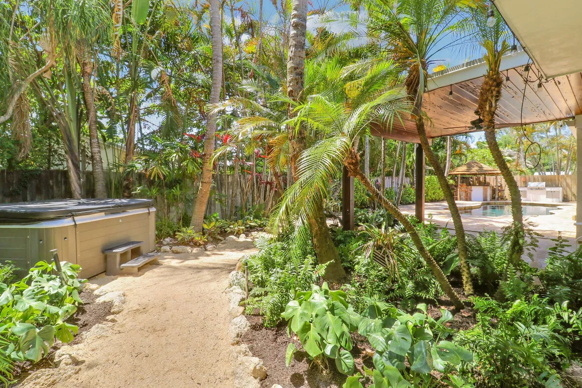 Residence photo 4