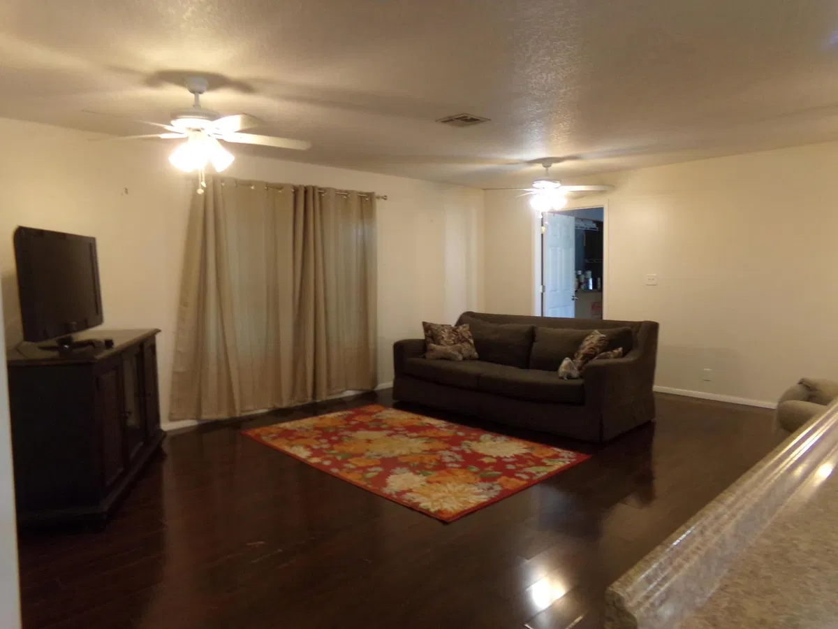 Residence photo 13