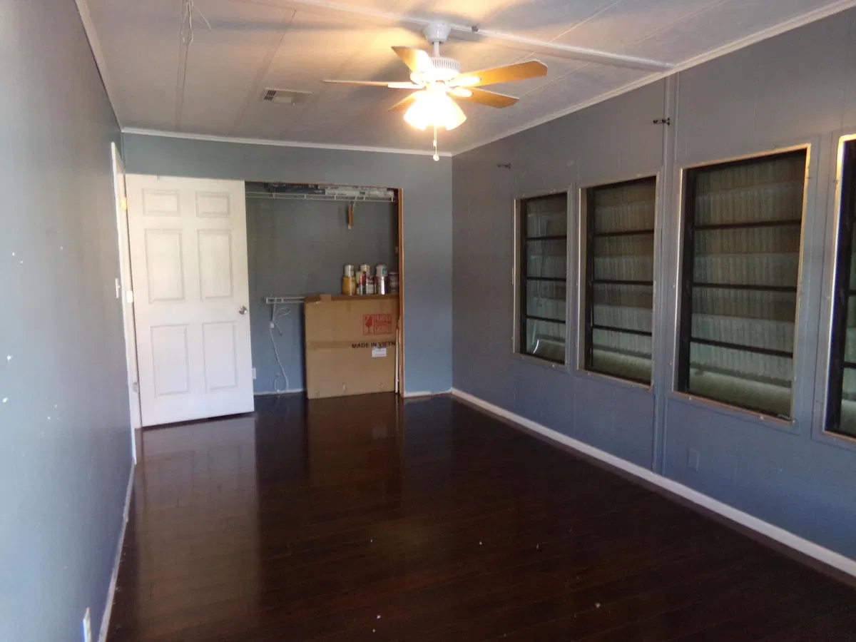 Residence photo 16