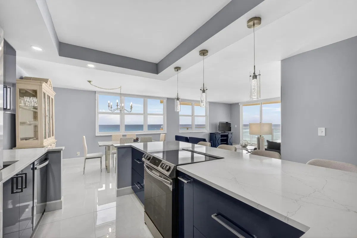 Aquarius Condominium Unit 807 photo 10