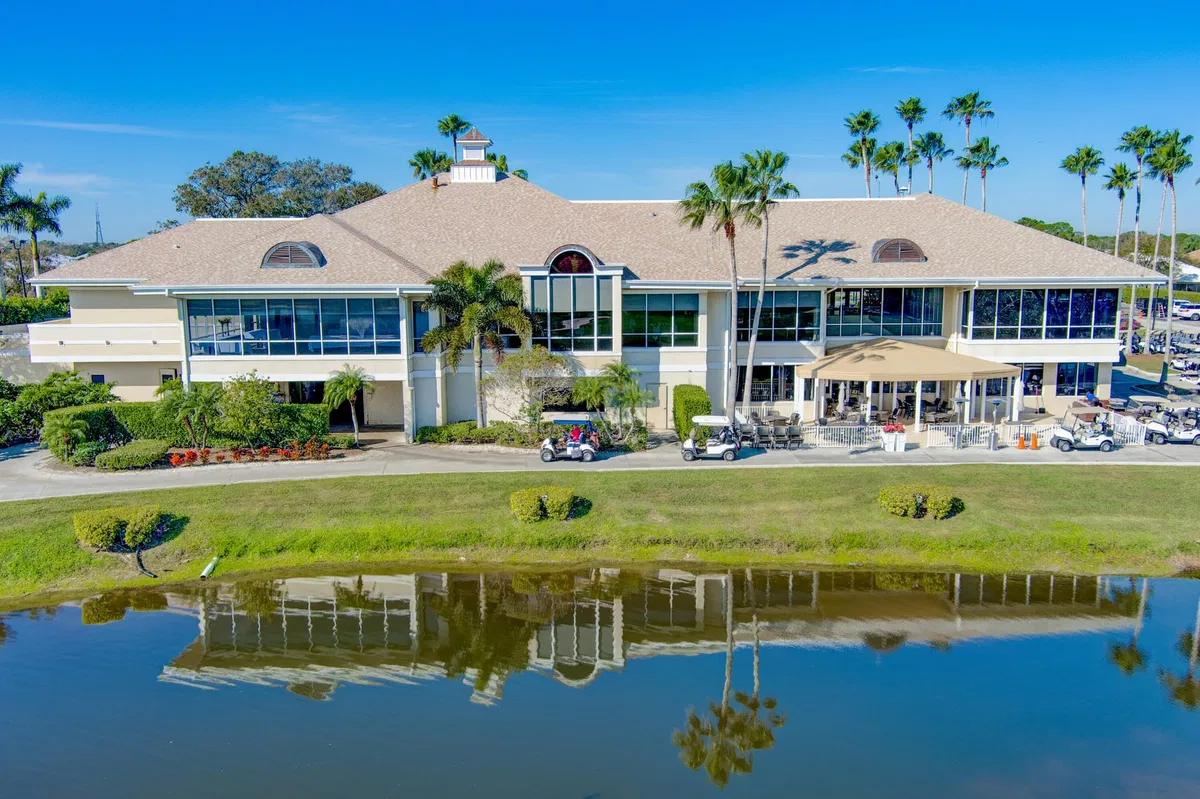 Monarch Country Club Residence photo 58