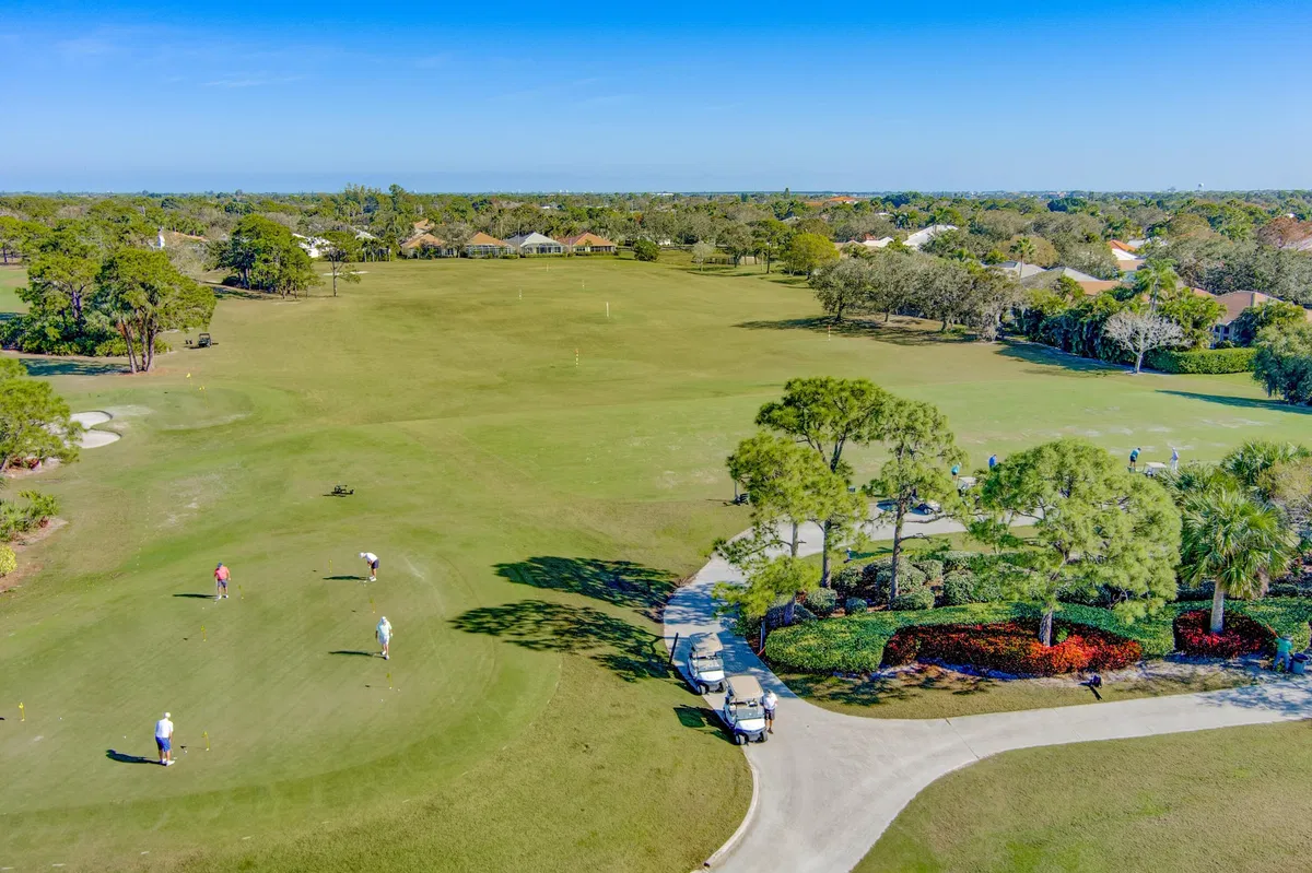 Monarch Country Club Residence photo 76