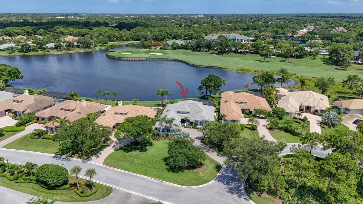 Willoughby Golf Club Residence photo 4