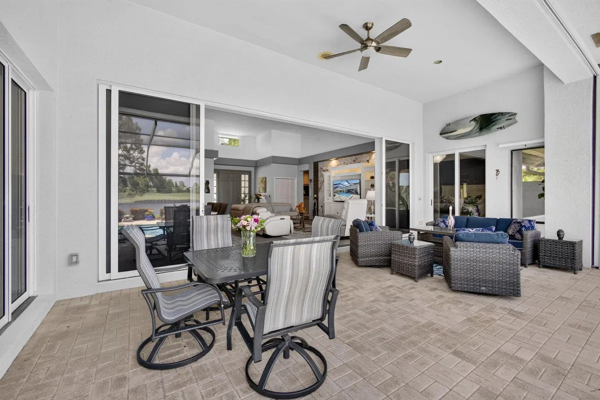 Willoughby Golf Club Residence photo 37