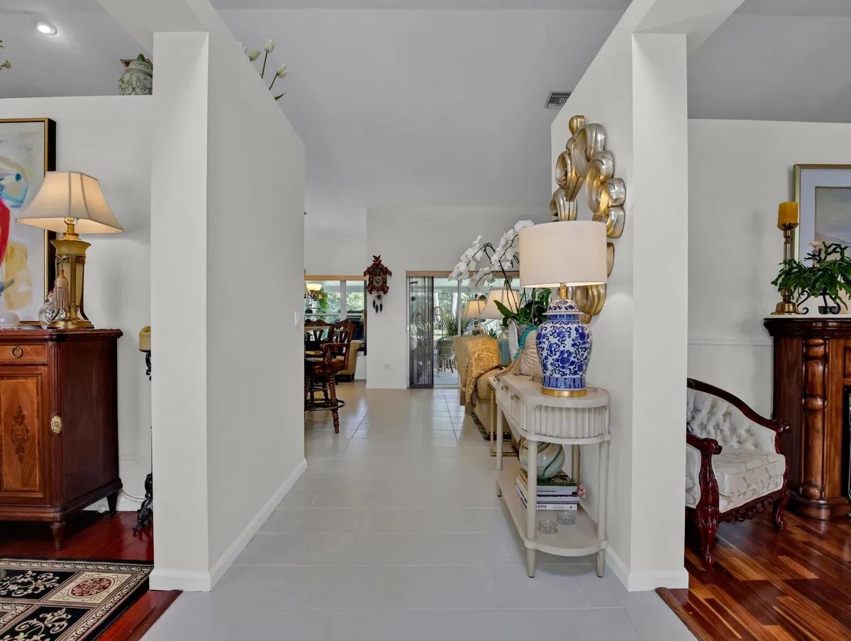 Residence photo 22